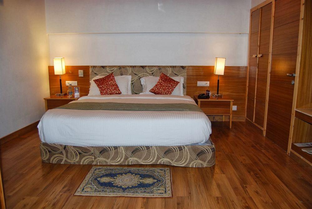 Hotel Heevan Resort Srīnagar Екстериор снимка